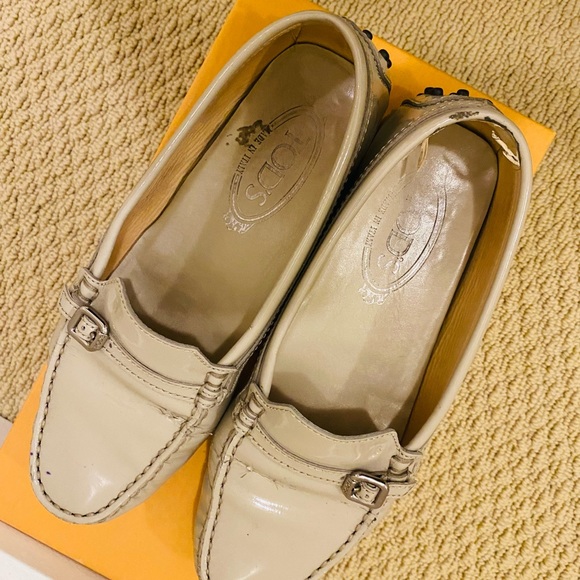 TOD’s loafer, EUC, euro size 36, fits US 7 - Picture 4 of 7